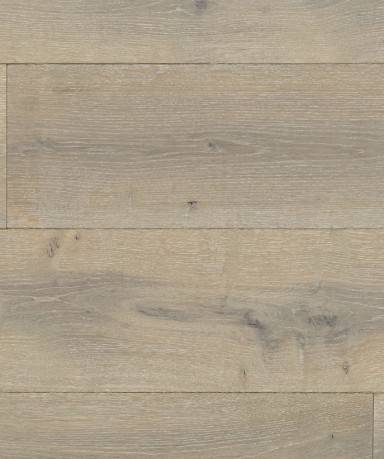 Planches de parquet en bois gris clair avec grain naturel et noeuds, aspect vieilli ou blanchi.