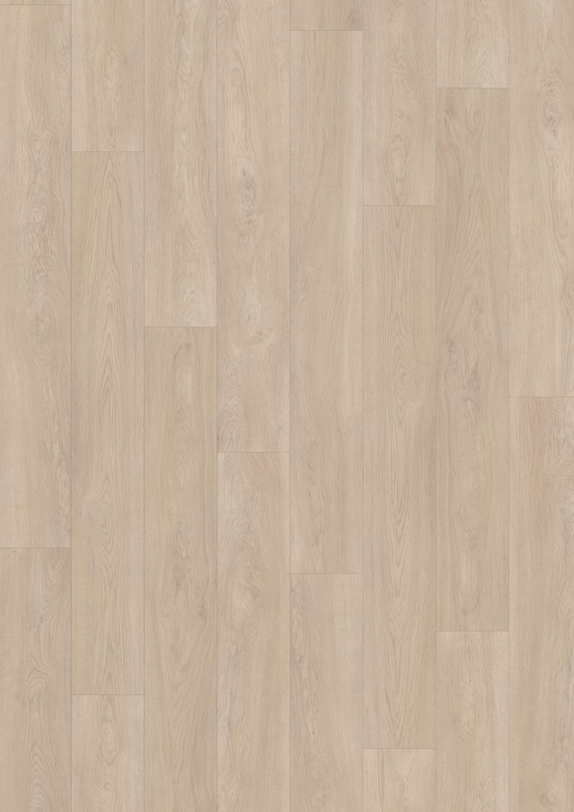 Sol en planches de chêne blond ou laminé, texture bois clair naturel. Pose verticale et ton beige pâle uniforme.